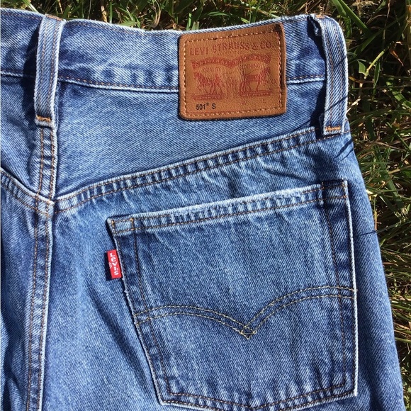 Levi’s Women’s 501 S Skinny Selvedge White Oak Cone Denim Distressed Jeans 27x28 - Picture 8 of 10